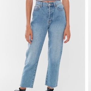 Urban Outfitters BDG High-Waisted Slim Straight Jean- Light Wash Size 29